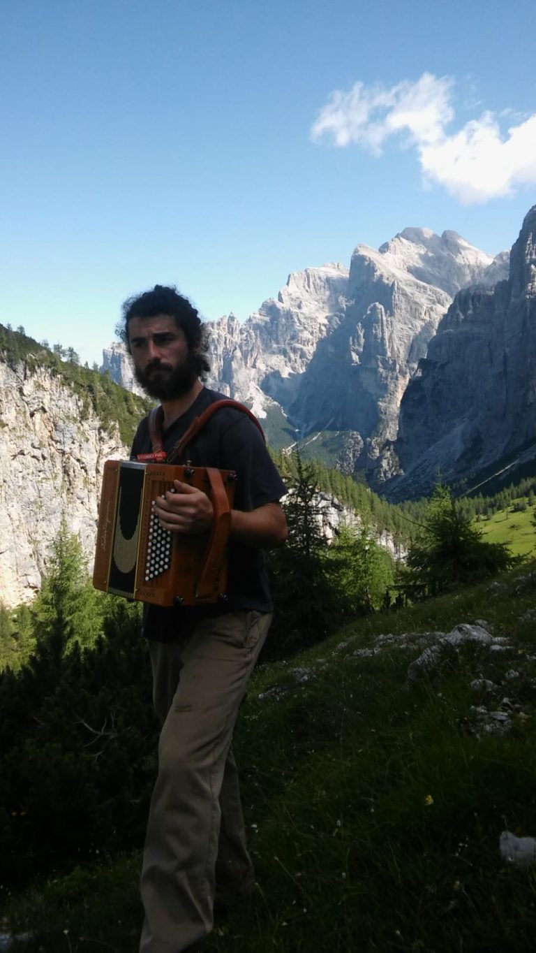 d31d3a25-a8c2-4a04-9672-927bba787ea7