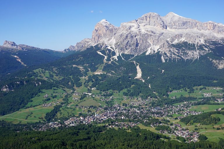 1200px-Faloria_Cortina_d’Ampezzo_10