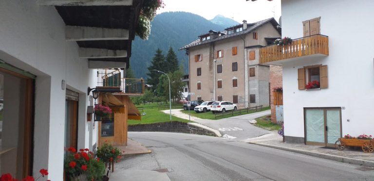 25cb3c0e-8cf9-440b-a37a-3c019fa95bf2