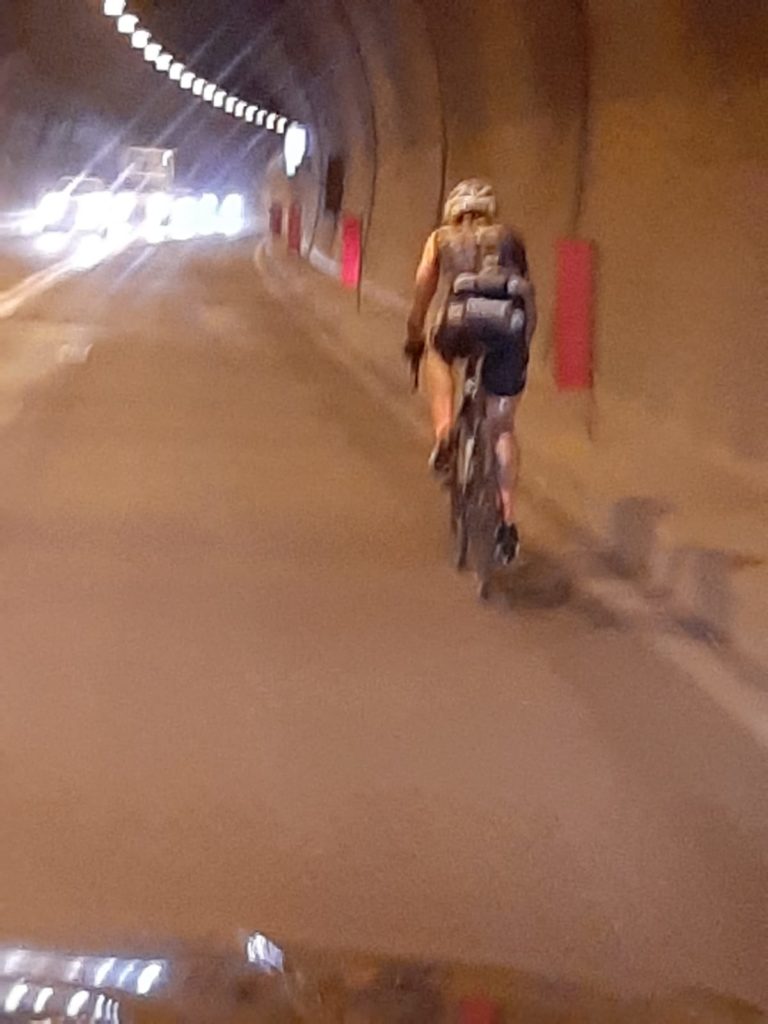 8a0ed376-a3bd-4bfb-9dd8-8bc595191bb1