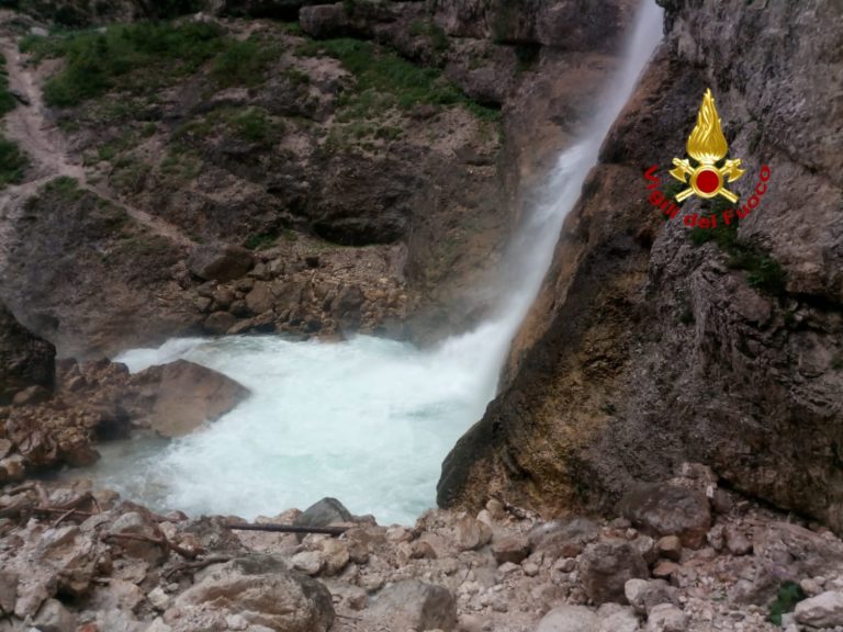 A61D4AFB-E32E-4ADA-9638-A7AEB27817E4