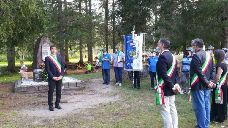 Al monumento sulla Piana di Falcade (3) Al monumento sulla Piana di Falcade (5)