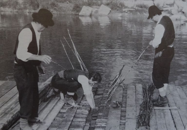 119915785_2561819154129639_2687541001743872179_n