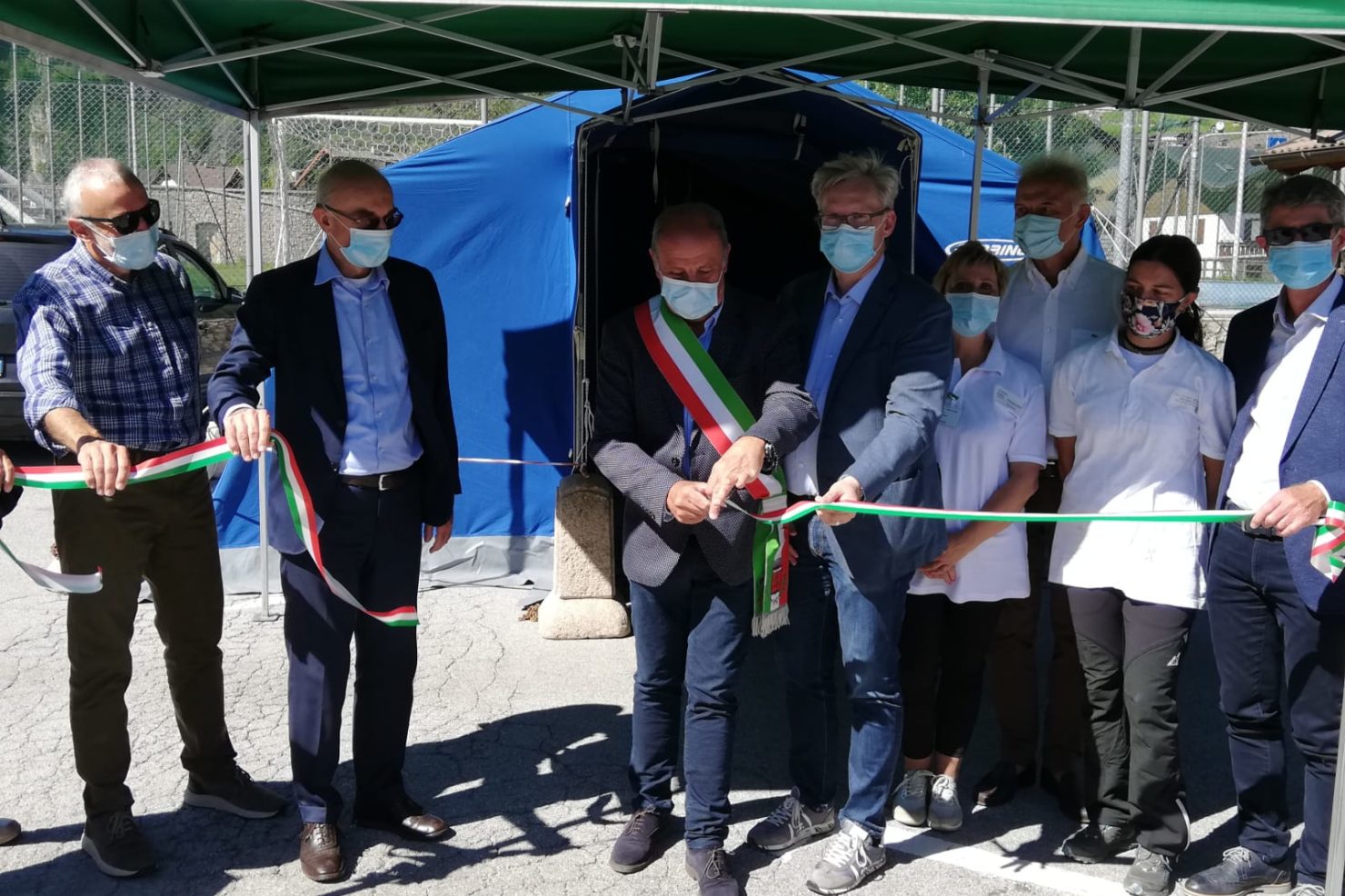 b37d1d52-b19d-410c-880d-0c7dc3713bd5-1