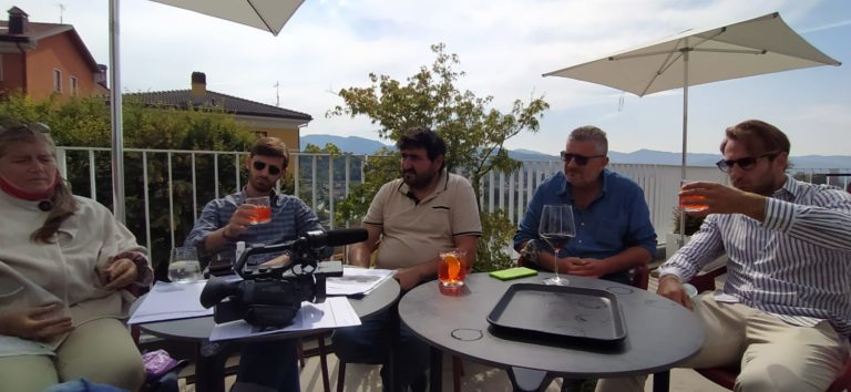 ec1200ae-0de5-4f71-9e2a-f6ba5f844409