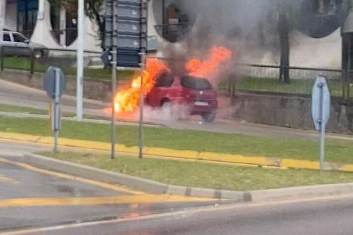 Incendio auto Longarone
