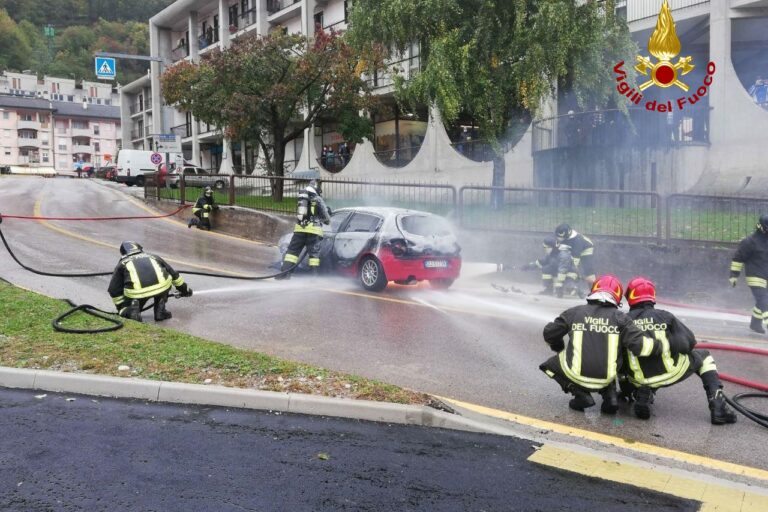 incendio_auto _longarone_1
