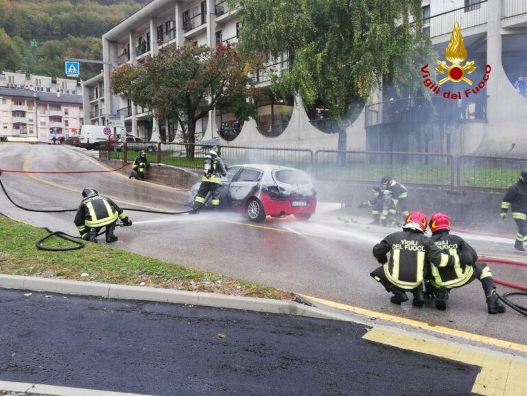 incendio_auto _longarone_1