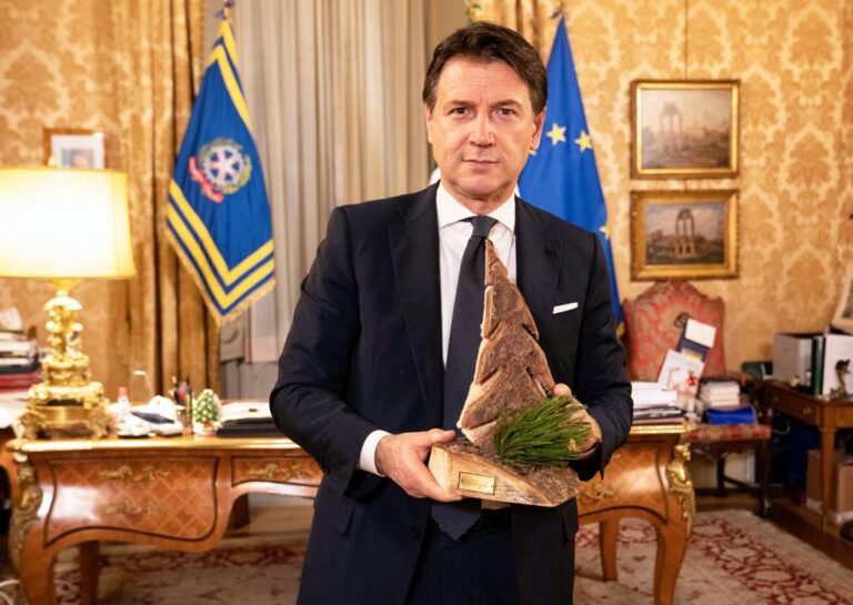Giuseppe Conte alberello Vaia