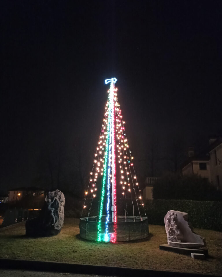 albero natale alpini farra di feltre