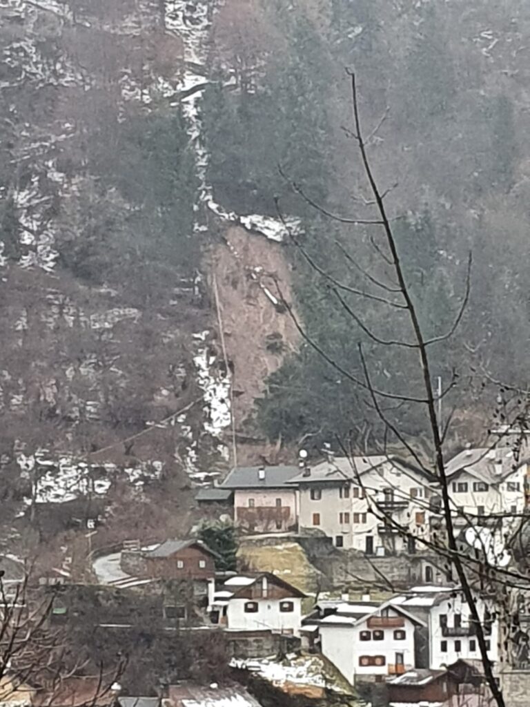 439b708a-59f8-46f9-b63c-83ae1250c69e