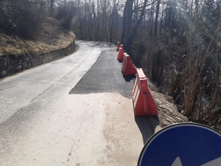 Sistemazione cedimento Sopracroda