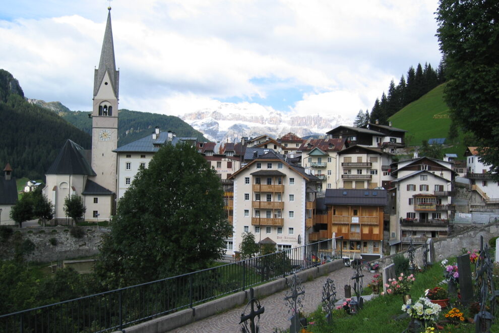 View_from_Cimitre_Livinallongo_del_Col_di_Lana
