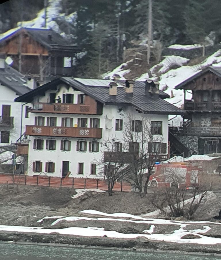 17ea3802-e7aa-4fb2-b93c-1a1c72630888