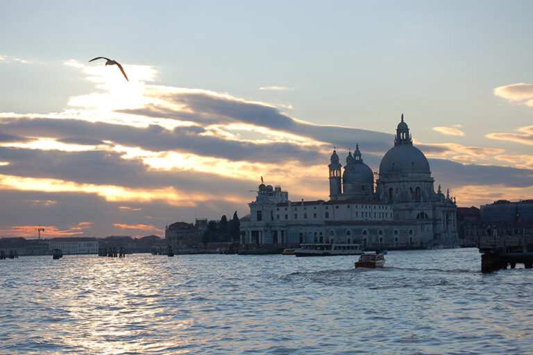 ALESSANDRA SERVI VENEZIA FOTO