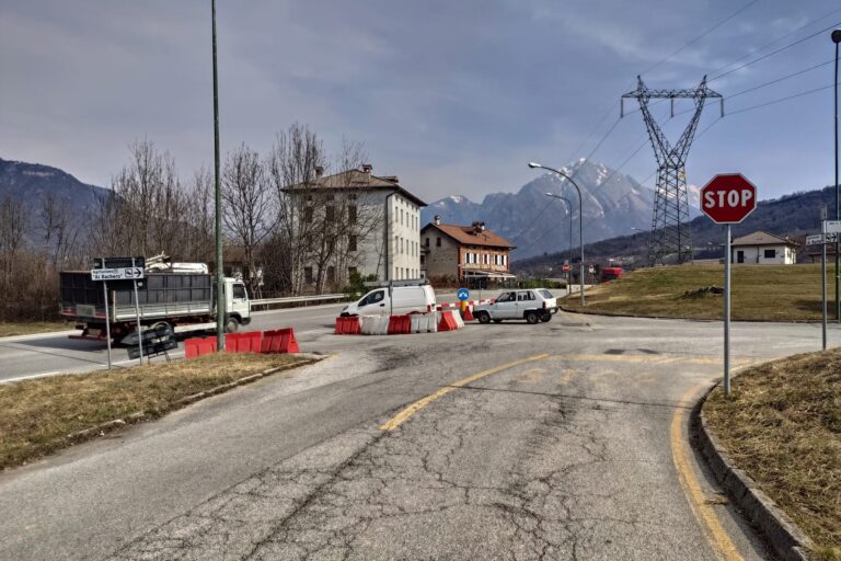 Incrocio che dalla Sp1 porta a Levego Alta
