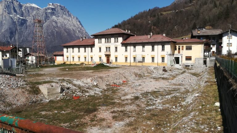 05b2ebdd-56b9-457a-865b-80db28cb11d6