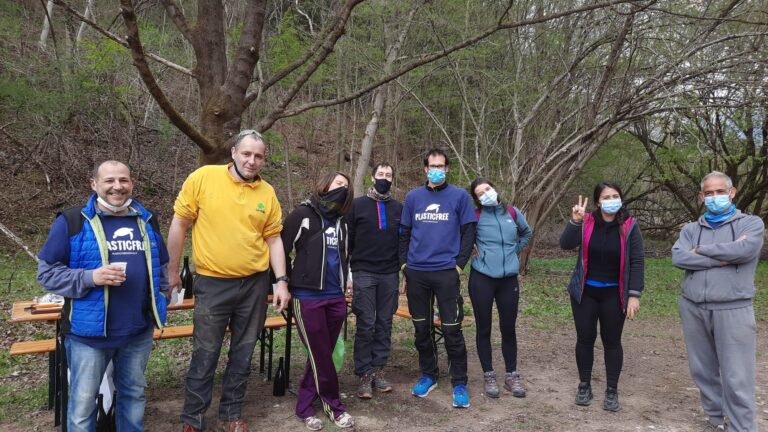 864de687-4a0a-487f-9c5a-944def530ddf