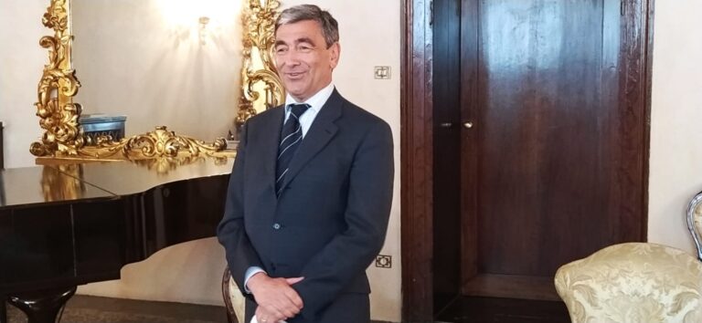 bf230bb8-c7b8-4c4c-9ffd-712321e0ad37