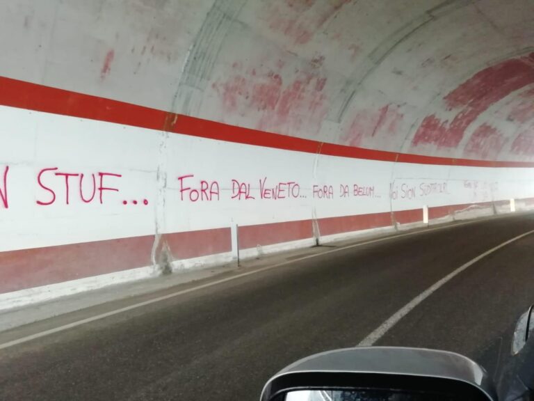 765d8c1b-05d8-416a-9734-fe6adfbc9b37