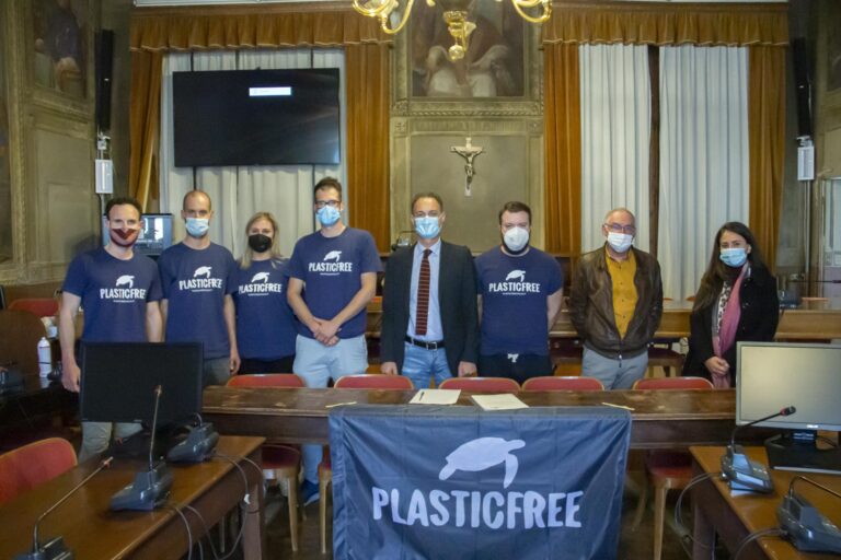 Firma Protocollo Plastic Free (5)