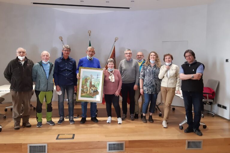Foto di gruppo con Consiglio pro Loco e Dunio
