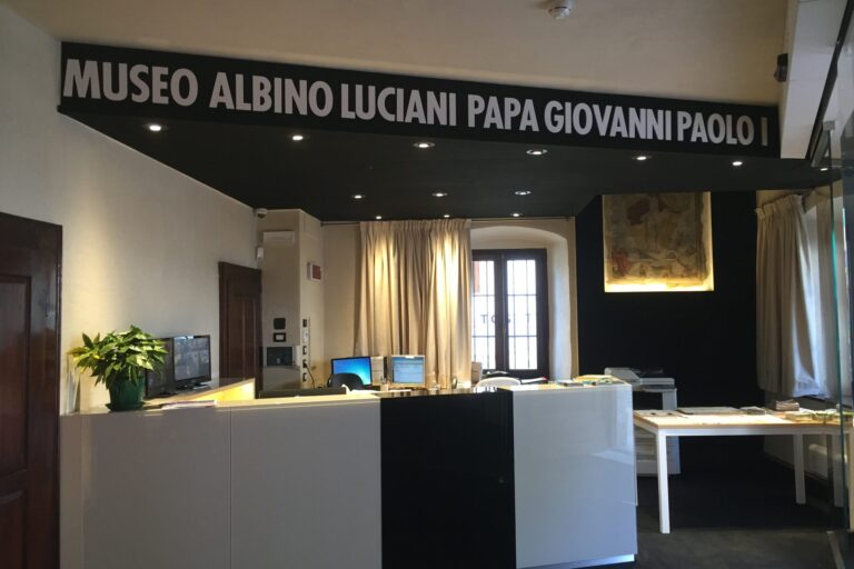 La reception del Museo Albino Luciani