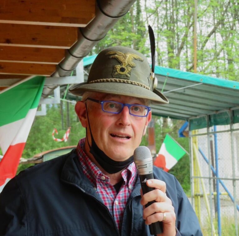Massimo De Vecchi capogruppo alpini salce