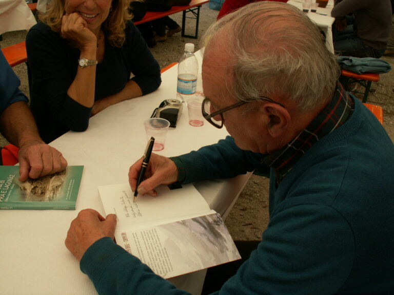 KONICA MINOLTA DIGITAL CAMERA