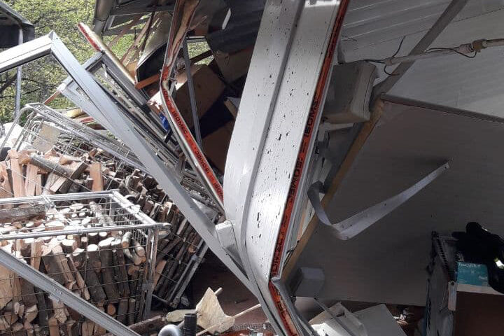 b4855b6f-68f5-4fd3-808d-41cfb5129e82