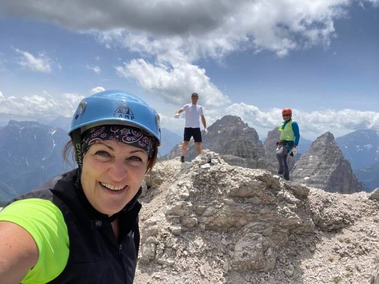 201525613_3065506647012936_648877224941706674_n