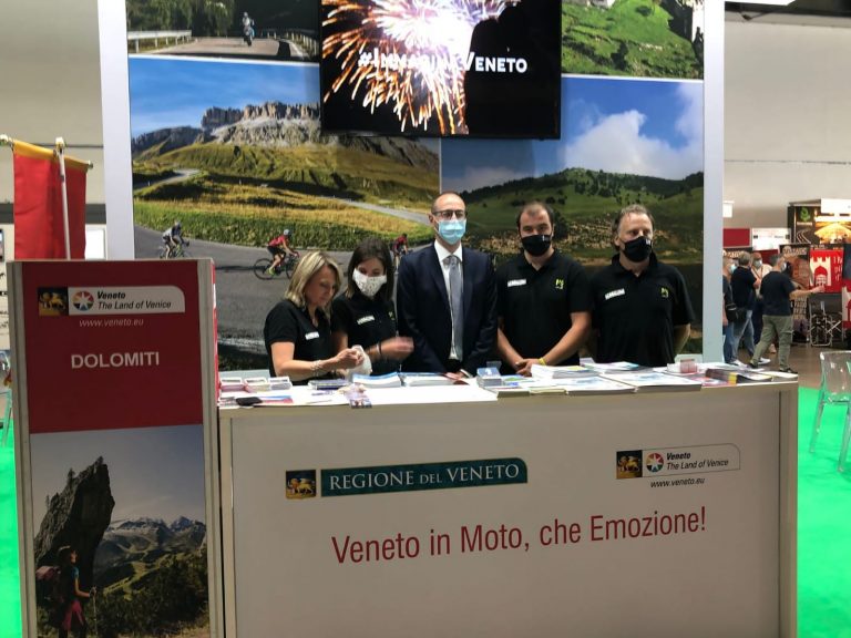 40b39415-4922-4e64-8f32-1469de858fe1