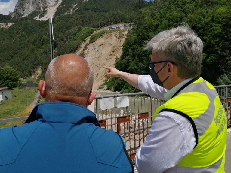 5ee8ab66-45a3-4c71-a289-a8d135975367