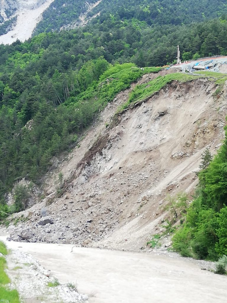 63e833c3-fe47-4674-b4f6-2e3b7c2dc1ec