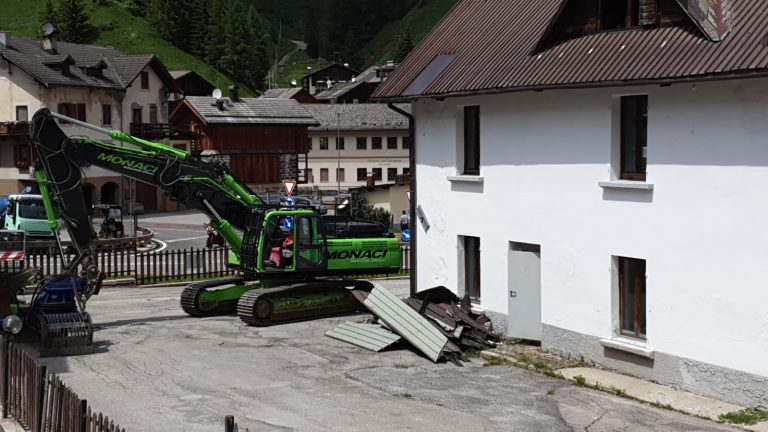 6dfe9b10-2ddf-432c-bae3-c8718128ea4f