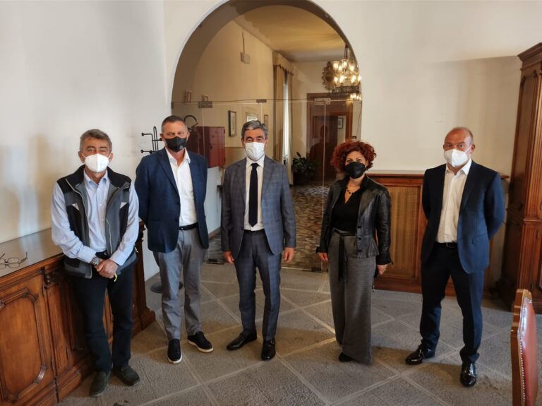 850779d7-42a5-49a9-b294-c13c544572f7