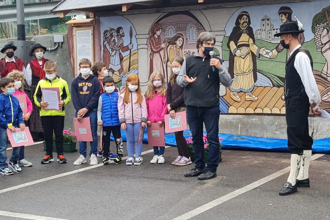 fd8c6d17-dd20-4f8f-add3-44af1c86b039