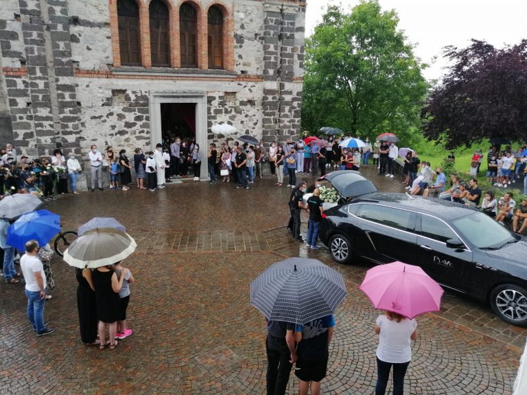 1a1069d3-7f72-4686-8af2-c4af286dfba0