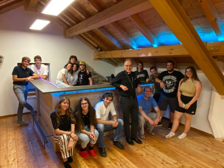 1df8a485-0257-4cee-b57b-917f4cbd2359