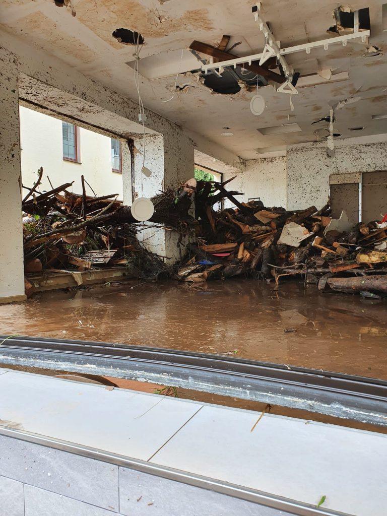 La gelateria di Denis Del Longo distrutta dall’alluvione