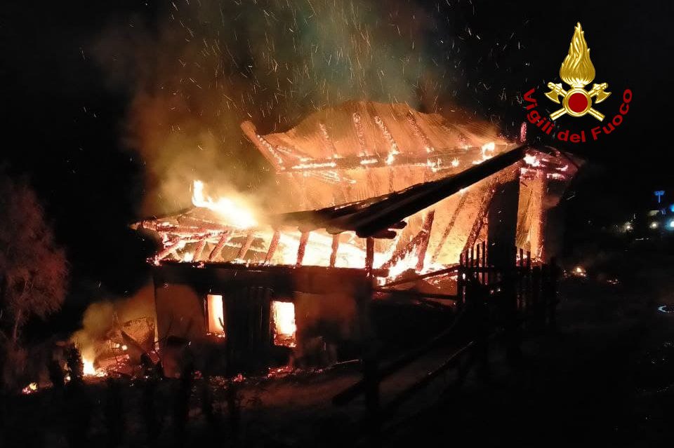 54ee3baa-d7aa-4308-a8d3-4a3867c33008