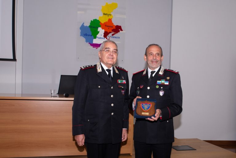 5af548b1-b01d-40ee-acdf-6d3930e94d9c