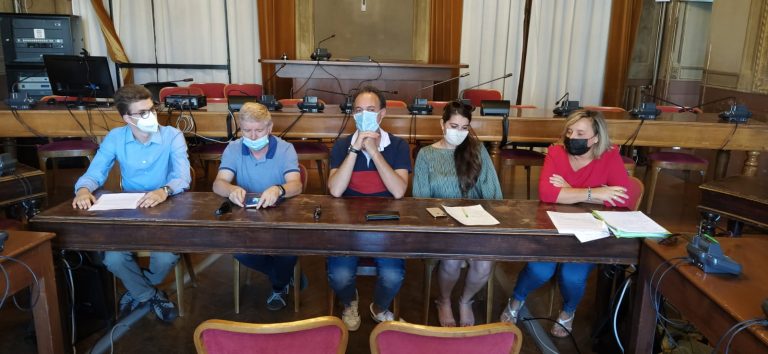 5e675060-cc88-4951-b04f-3d3332e24bec