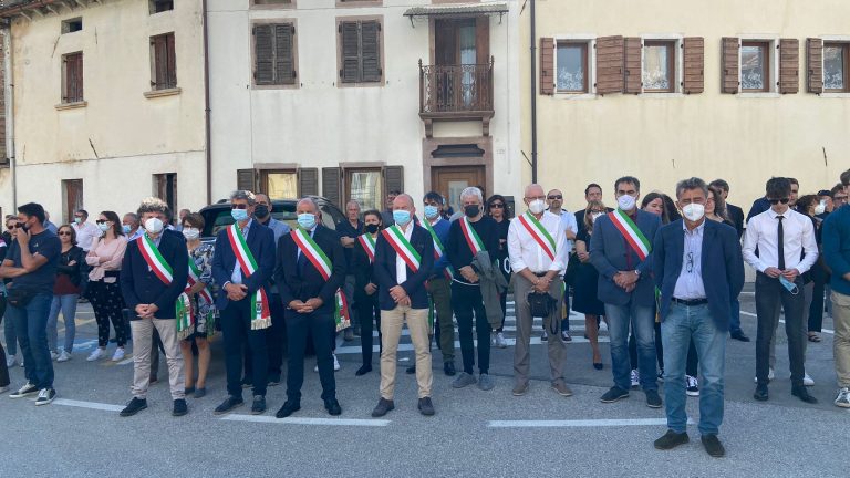 78eadd36-3911-4d87-88bd-14c3c4b73d43