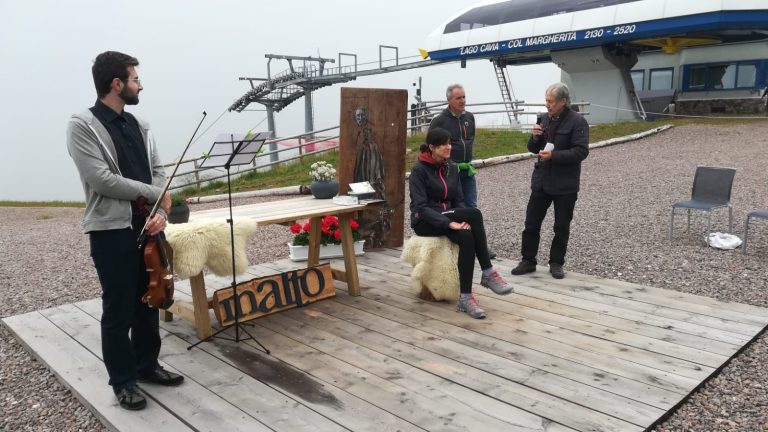 9326215c-4e4f-447d-b509-72a8f47f3911