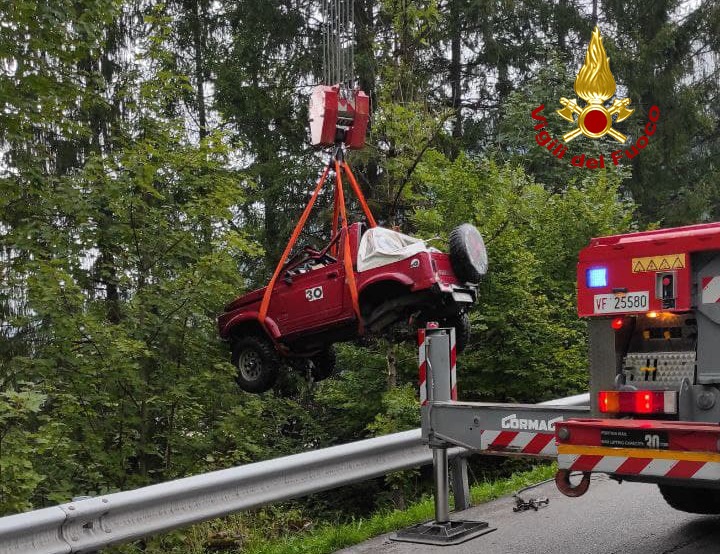 A934A884-A907-423E-8C69-6BB1B6C799A0