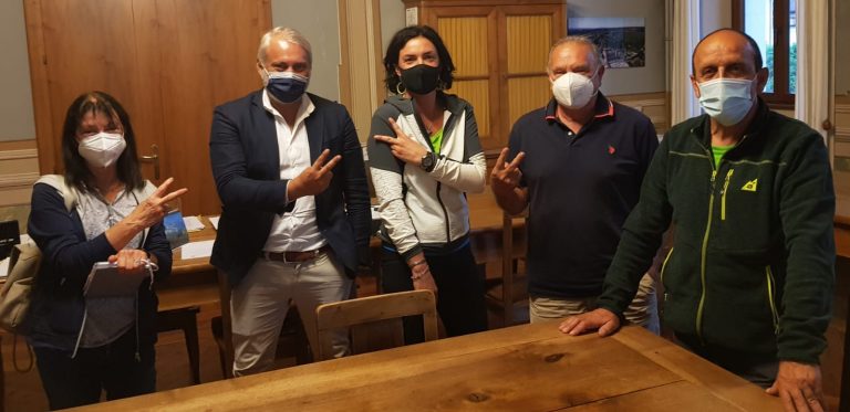 e6490184-4263-46e8-9686-814bca41bf01