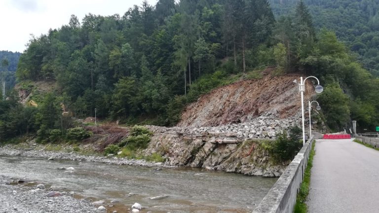 fbd73768-7d1b-4388-a3ca-71b898d8432b