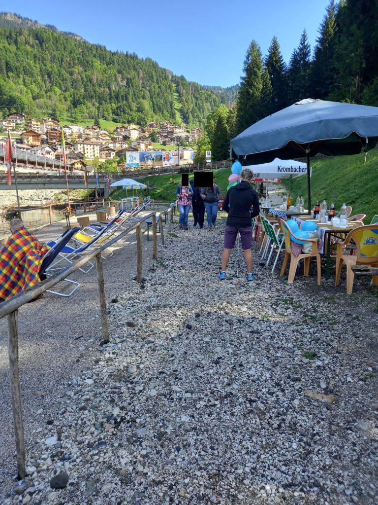 97fe7995-e3e1-4883-923b-be5df3cce247