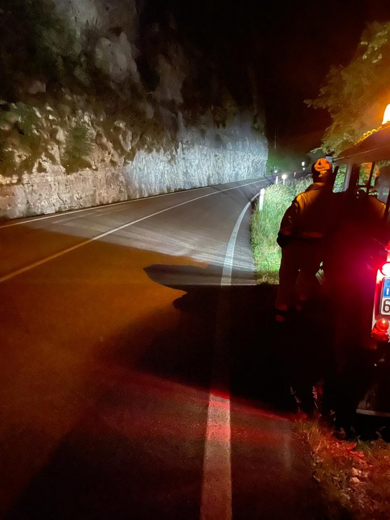 dc9c949f-a917-4e04-a032-5ca38a2abdd3